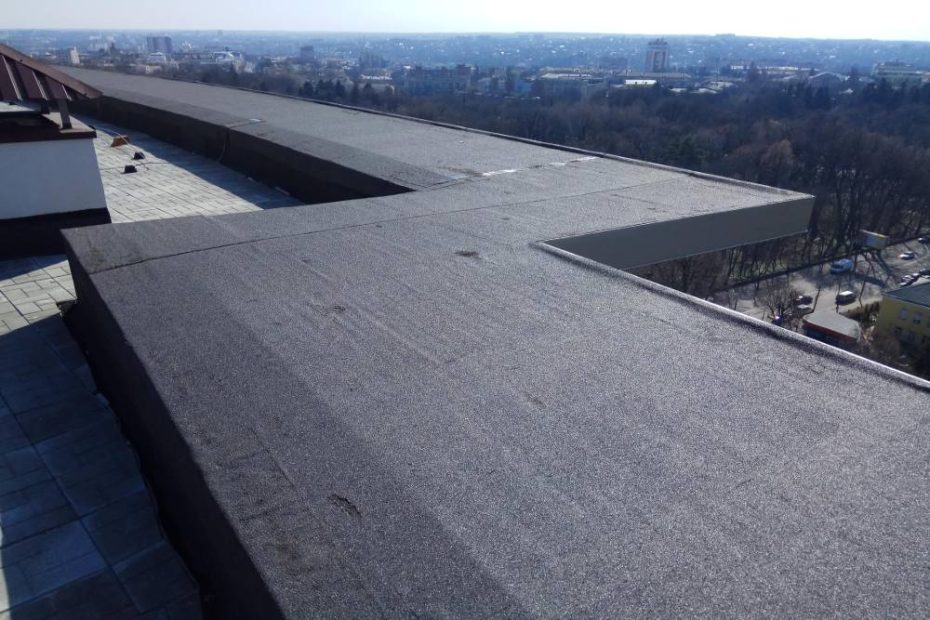 Commercial Flat Roof Repair: A Building Owner's Guide