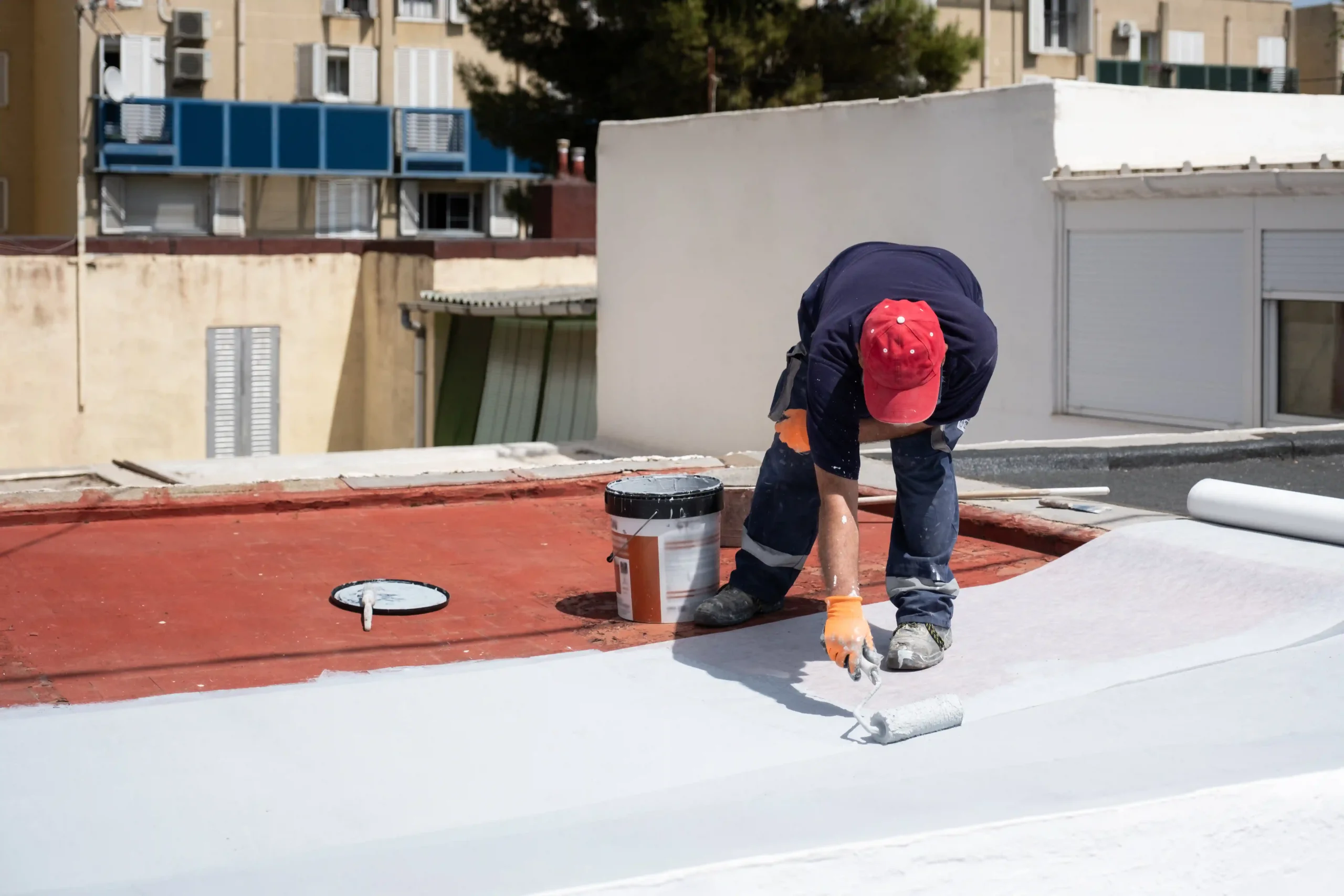 Seamless roof coating